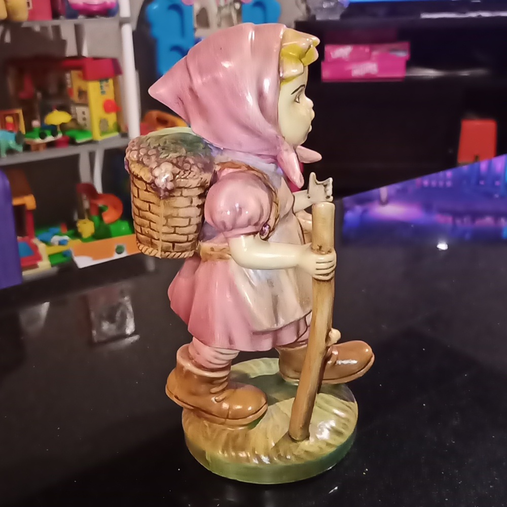 Large Reproduction Ceramic Mold hummel Girl Walking w/Stick & Back Basket 11" - Picture 4 of 8